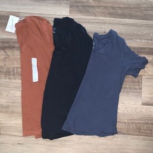 3 Pack of Universal Thread v-necks